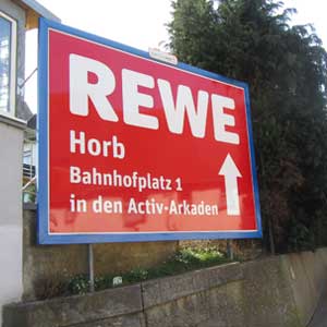 Aussenwerbung Plakatwerbung Großfläche Plakatwand Standard und Premium