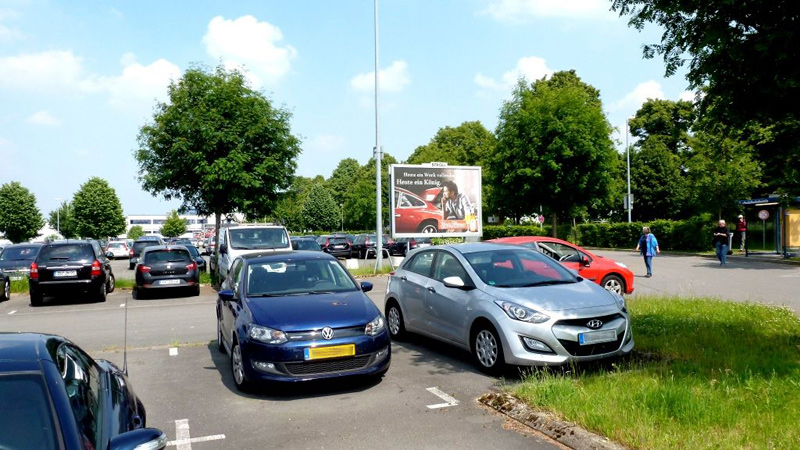 Plakate an Flughäfen zu buchen ist kinderleicht