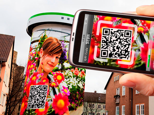 Litfaßsäule mit QR-Code Litfaßsäule mit QR-Code
