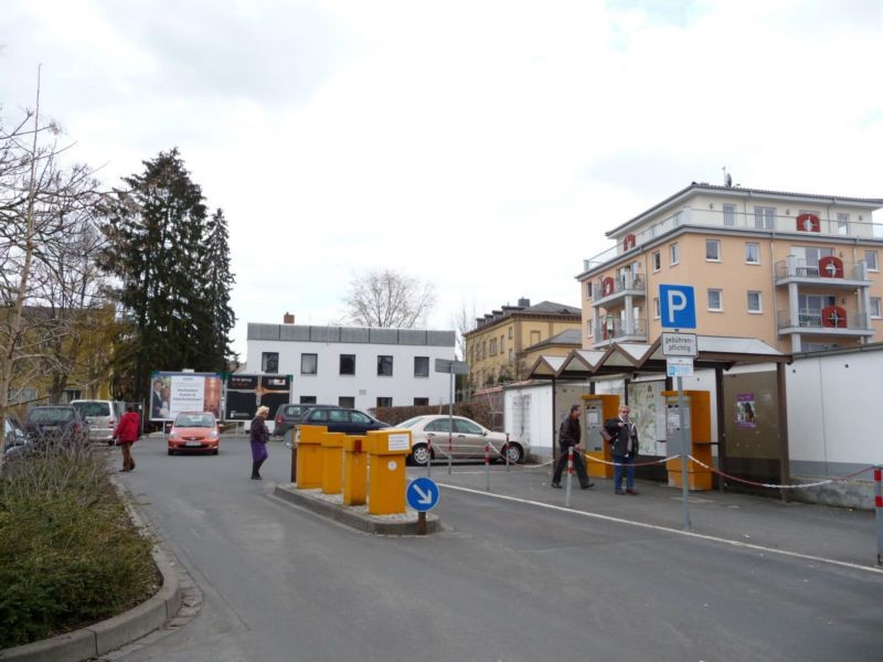 Salinenparkplatz li. T. Ausfahrt Promenadestr.