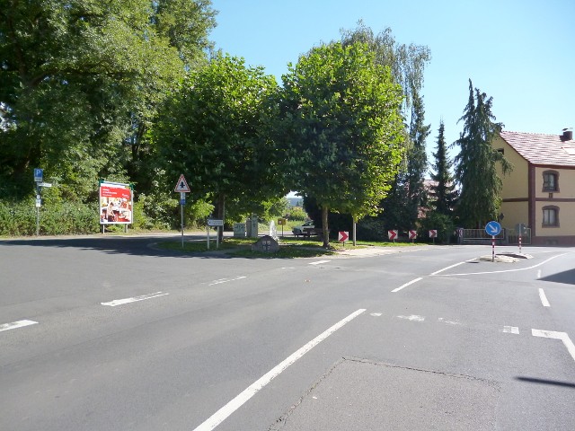 Hauptstraße / Kleiner Weinberg