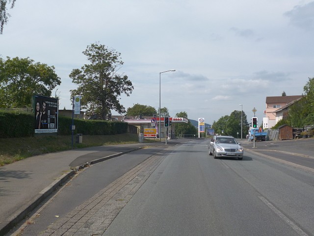 Barbarossastraße gg. / Rentweg, Bush.