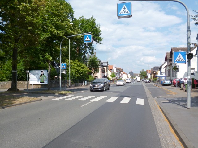 Bahnhofstr.nh. / Gelnhäuser Str., B 43 nh. Fußgängerüberweg