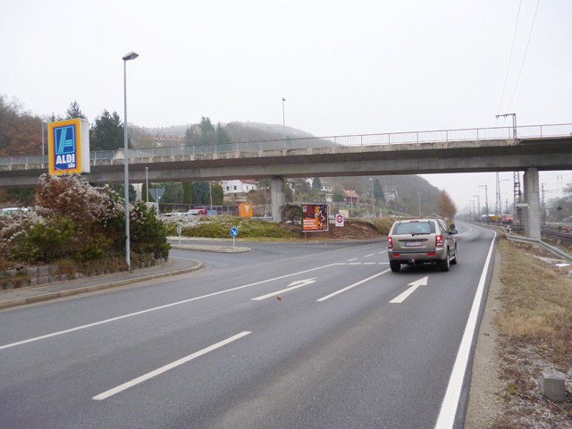 Wernfelder Straße, B 26, Einfahrt E-Center/Aldi