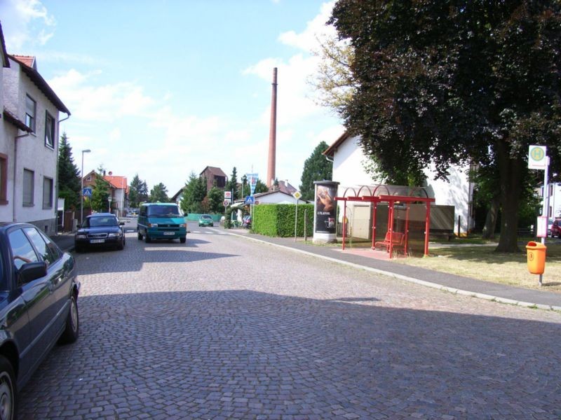 Bahnhofstr., Bush. gg. 31 nh. / Eginhardstr.