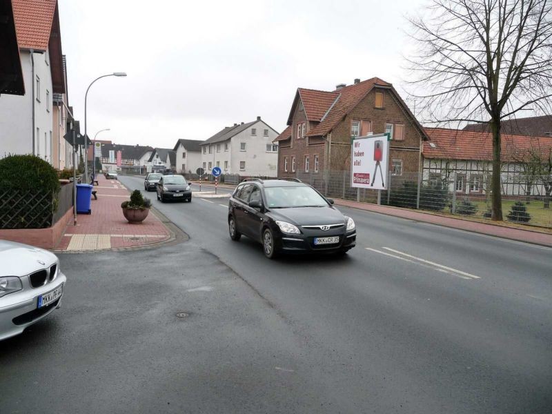 Mittel Gründauer Str. 7, Bush. gg. / Am Sportplatz