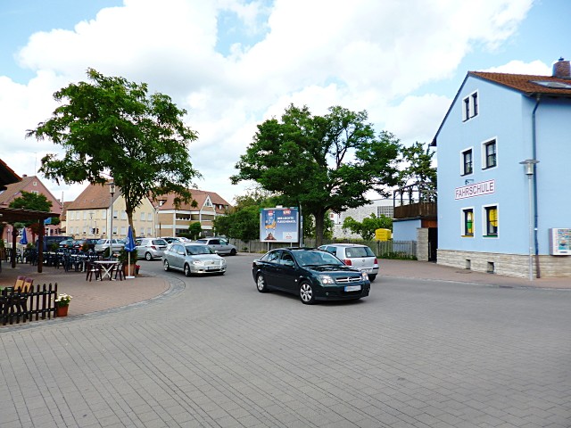 Dr.-Heinrich-Eidam-Platz nh. / Nürnberger Straße