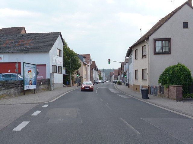 Hauptstraße gg. 69 nh. Bush. / Urnenstr., Feuerwehr