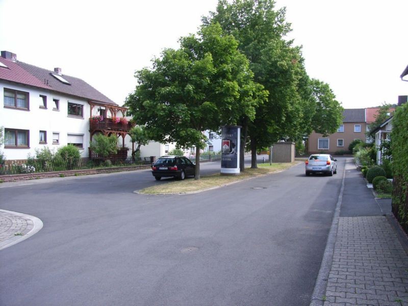 Ost-West-Straße gg. 15