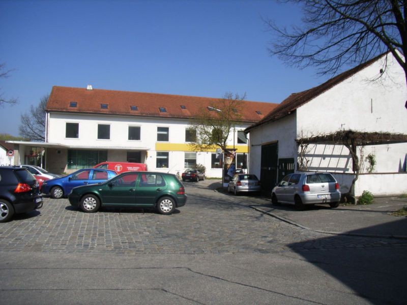 Postplatz 1 / Höckinger Straße, Post          3,00 x 3,30