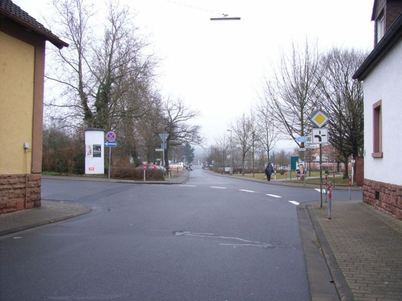 Friedhofstraße gg. 36 / Jahnstraße