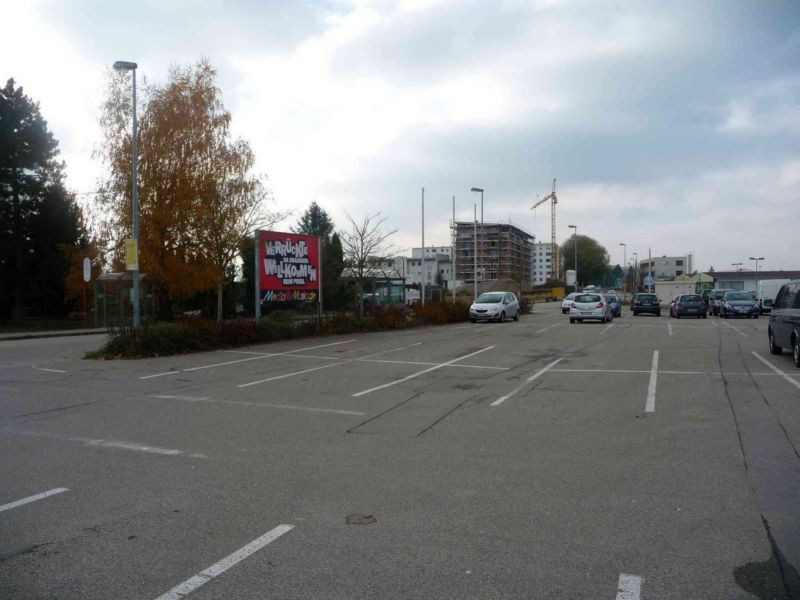 Oderstraße, Röther Modemarkt, Parkplatz (RS)