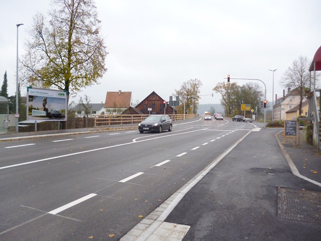 Bahnhofstraße, B 299, Bush. gg. / Innstraße gg. Restaurant