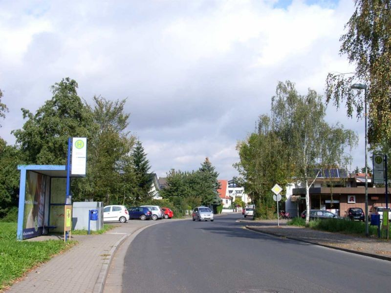 Kilianstädter Str., Bush. nh. / Nachtweide gg. Apotheke