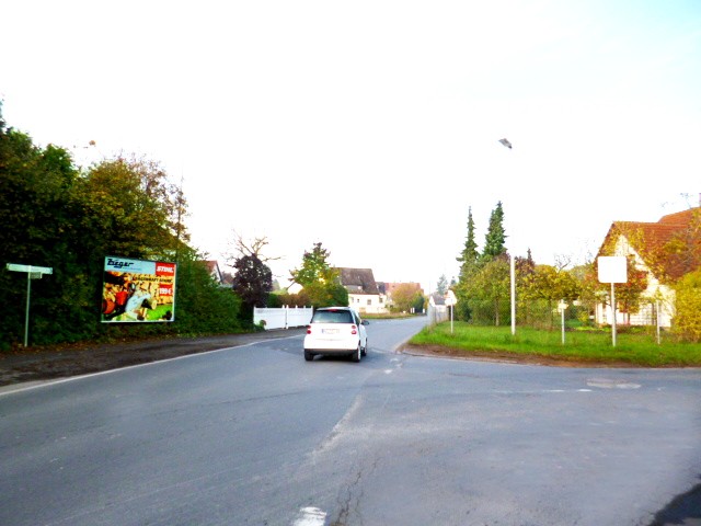 Niedernberger Straße gg. / Ostendstraße (Ortseingang)