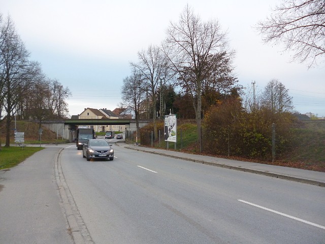 Deggendorfer Straße gg. 32 gg. / Leitenweg