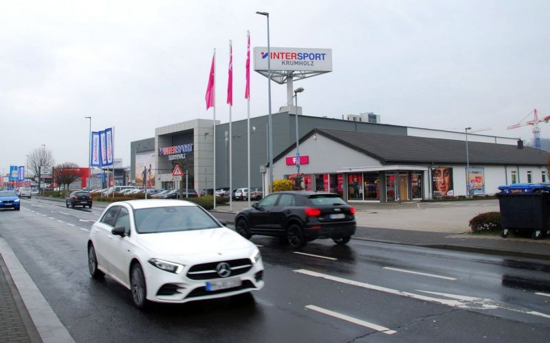 Industriestr. 15/Telekom-Shop/neb. Eingang