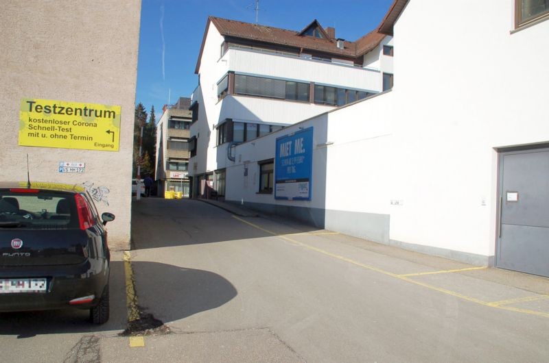 Dauchinger Str. 20/Einfahrt PP/Wand  (Schwenningen)