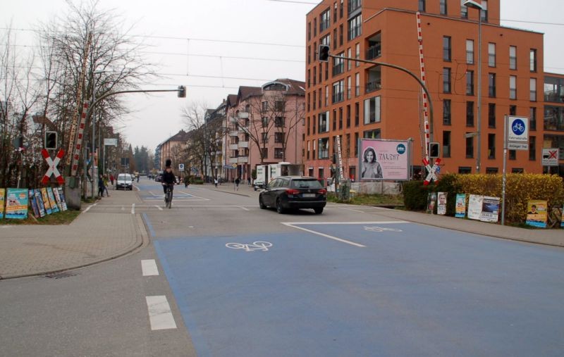 Petershauserstr/Bahnübergang (Sicht Jahnstr)