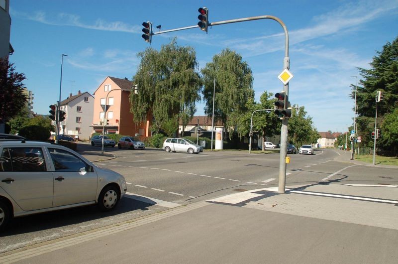 Haselbrunnstr/Friedhofstr