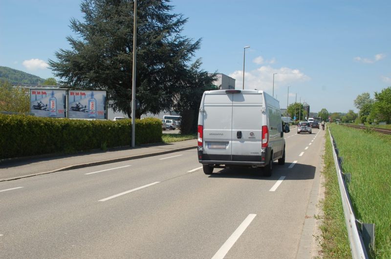 Wallbacher Str/bei Deichmann/nh. Rewe Glarnerstr/WE lks