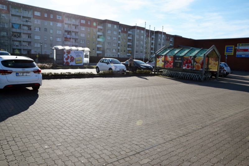 Boddenstr. 2 /Edeka im Bodden-Center/Sicht Markt