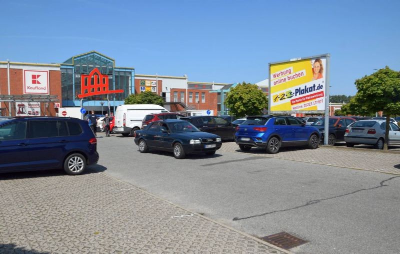 Marktstr. 1 /Kaufland EKZ/lks vom Eing (Si Spielhalle)