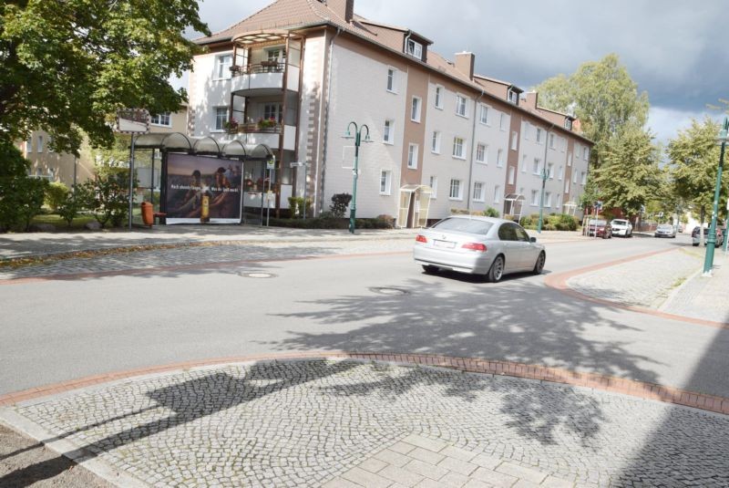 Marktstr/geg. Kleine Kirchenstr/Zufahrt Nahkauf  (WH)