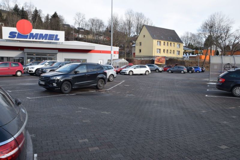 Chemnitzer Str. 50b /Edeka Simmel/rts vom Eingang