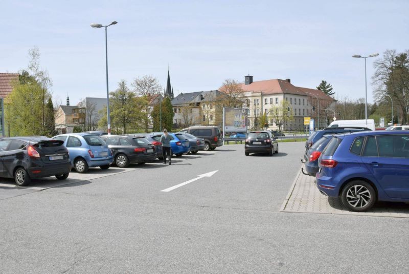 Wilhelm-Kaulisch-Str. 26 /Kaufland/geg. Eing/Sicht Mkt (rts)