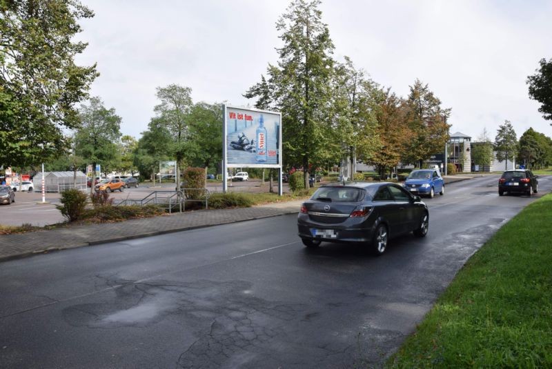 Struppener Str. 11 /Kaufland/Zufahrt