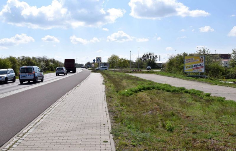 Roßlauer Str/B 184/nh. Dessauer Str/Zufahrt Aldi (quer)