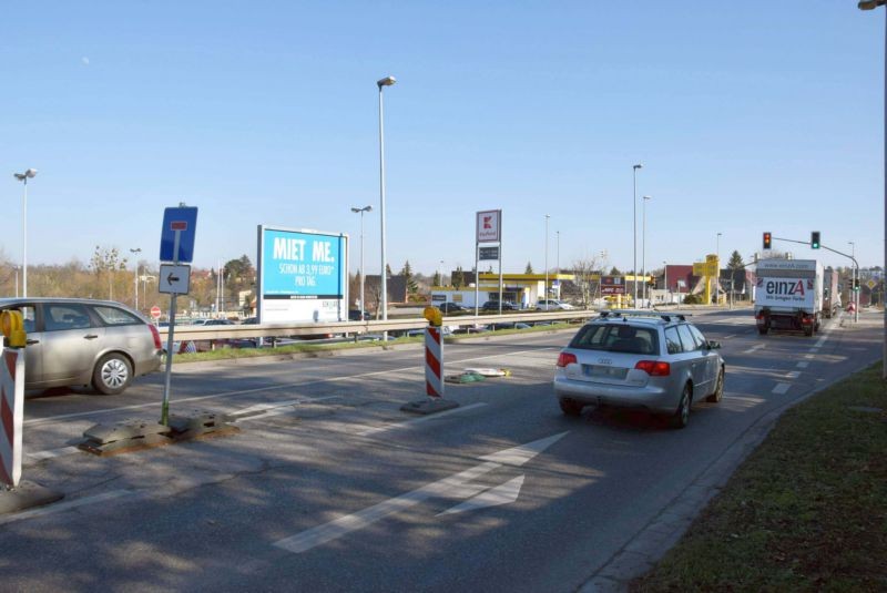 Weißenfelser Str. 70 /Kaufland/geg. Eing/Sicht B 87 (rts)