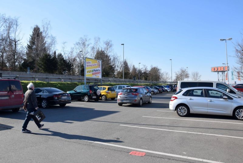 Weißenfelser Str. 70 /Kaufland/geg. Eing/Sicht Markt (rts)