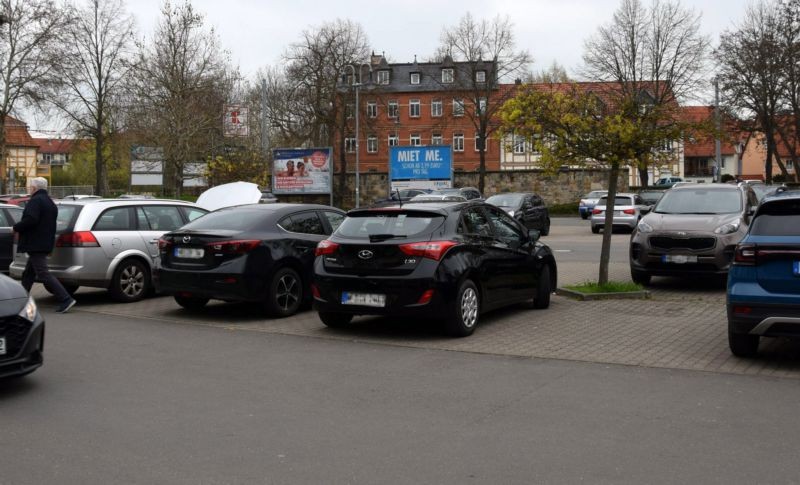 Braunschweiger Str. 83 /Kaufland/geg. Eingang