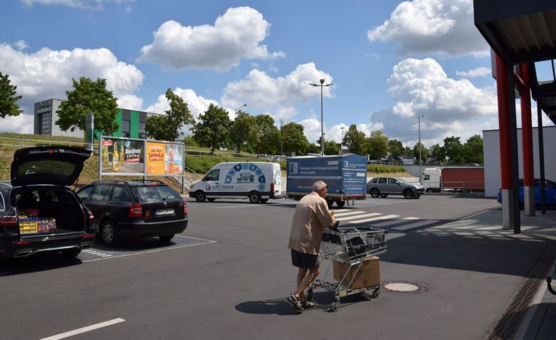 Eisfelder Str. 60 /Kaufland/geg. Eingang