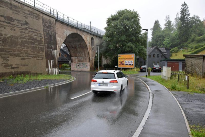 Bahnhofstr/vor Ufg/Rtg. Sonneberg (quer)