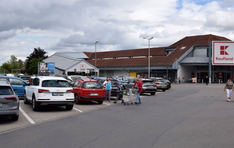 Kauerndorfer Allee 20 /Kaufland/neb. Einfahrt Parkdeck