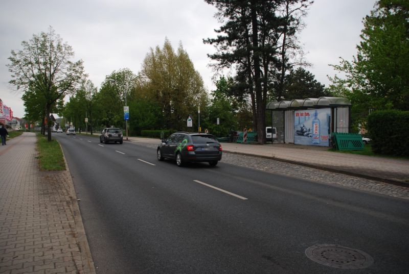 Zeitzer Str/B 180/Ärztehaus/Zufahrt Rewe  (WH)