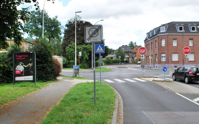 Hauptstr/Martinusstr/Bahnübergang (WE lks)