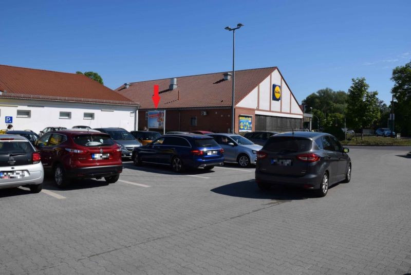 Burgstr. 5 /Netto/geg. Einfahrt