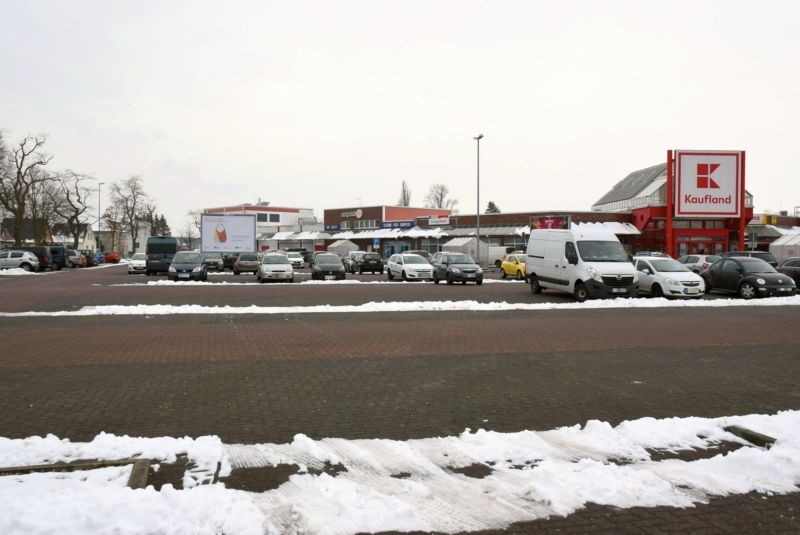 Milower Landstr. 6a /Kaufland/nh Eingang (Sicht Einfahrt)