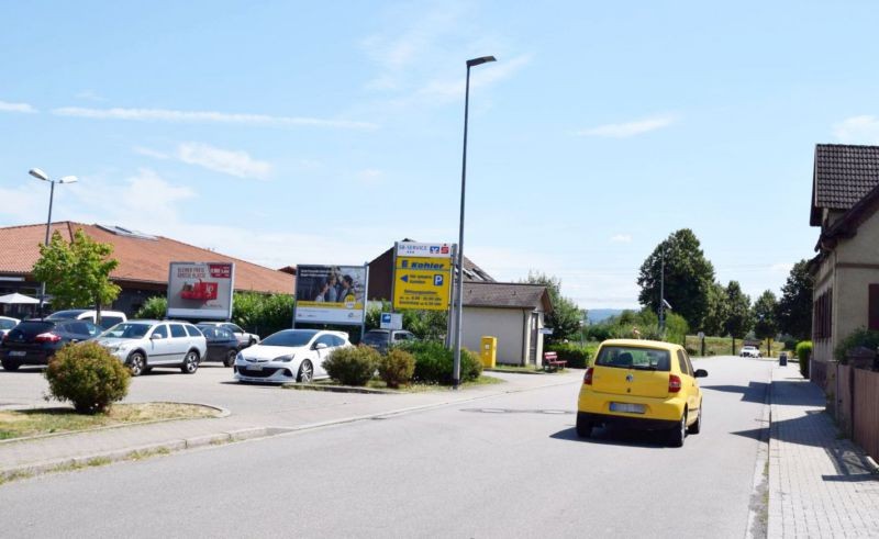 Allmannsweierer Hauptstr. 4 /Edeka/Einfahrt (quer zur Str)