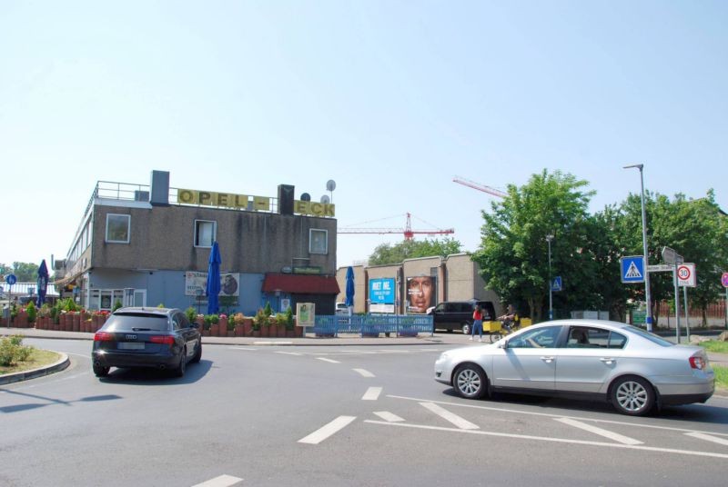 Zeppelinstr/Berliner Str/Zufahrt Netto  (Dörnigheim)