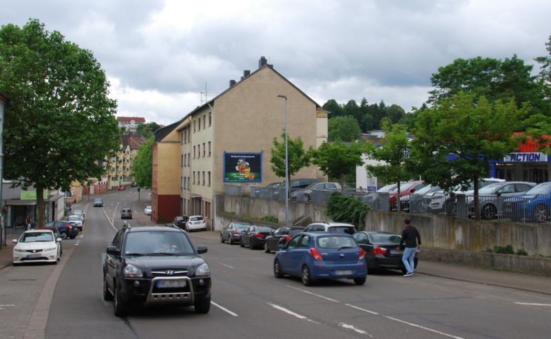 Hohlstr. 32/Zuf Rewe -Mantes-la-Ville-Platz (quer am Giebel)