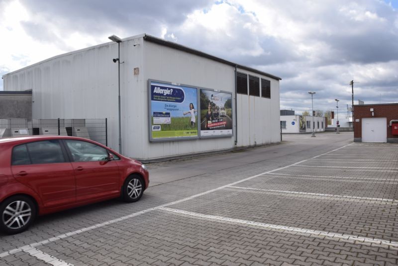 Am Juliusturm 40 /Kaufland/Parkdeck/nh. Zufahrt (parallel)