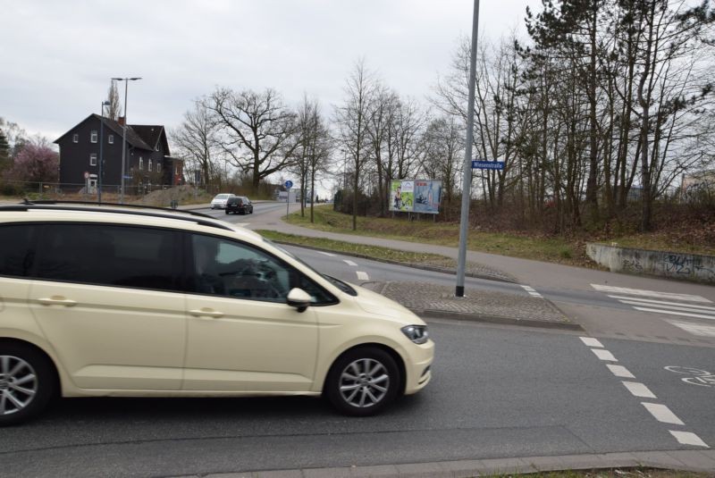 Wiesenstr/Ecke Neuenhäuser Str/Zufahrt Combi -Trüller Str