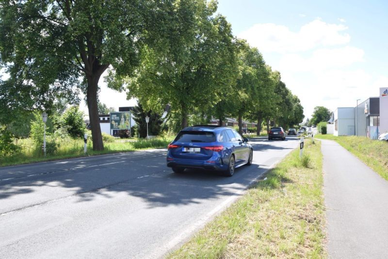 Weetzener Landstr. 20/bei Tenniscenter/geg. Lidl (einwärts)