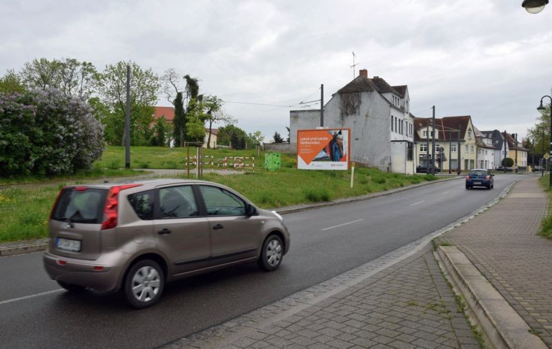 Bahnhofstr/nh. Nr. 38/bei Bus-Bahnhof (WE lks)