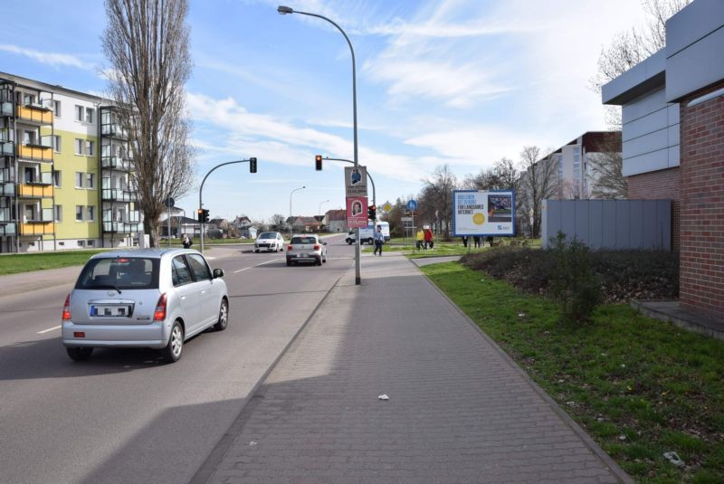 Breite Str. 58 /Lidl/lks von Einfahrt (WE rts)